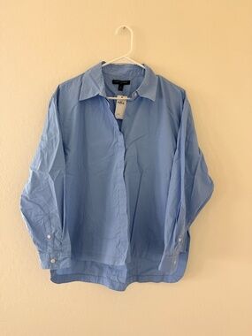 Banana Republic Blue Button Down Shirt NWT Lightweight Collared Blouse